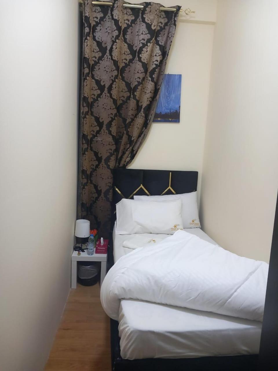 Four Stars Hostel ดูไบ ภายนอก รูปภาพ