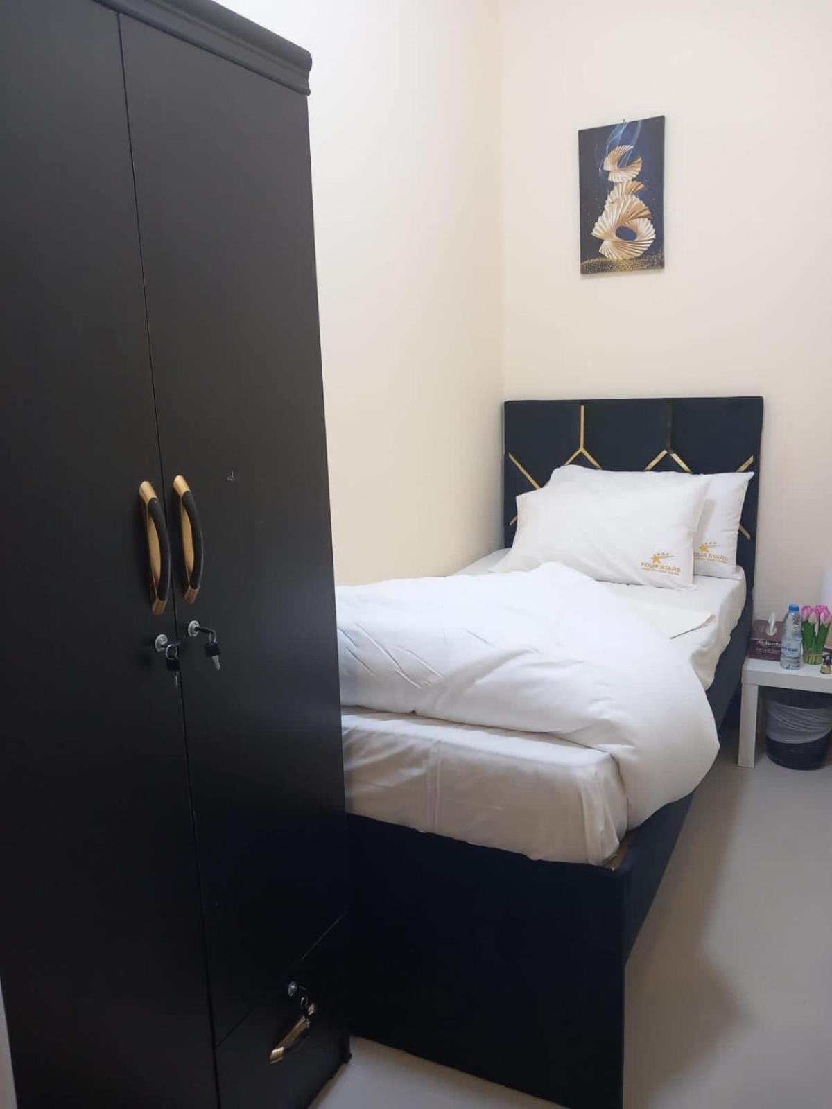 Four Stars Hostel ดูไบ ภายนอก รูปภาพ